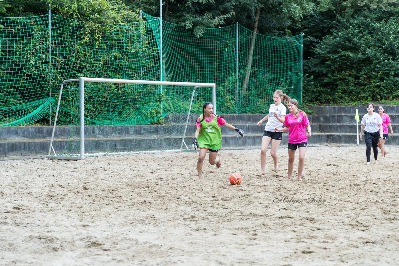 Bild 52 - wBJ/wCJ Beachsoccer Cup